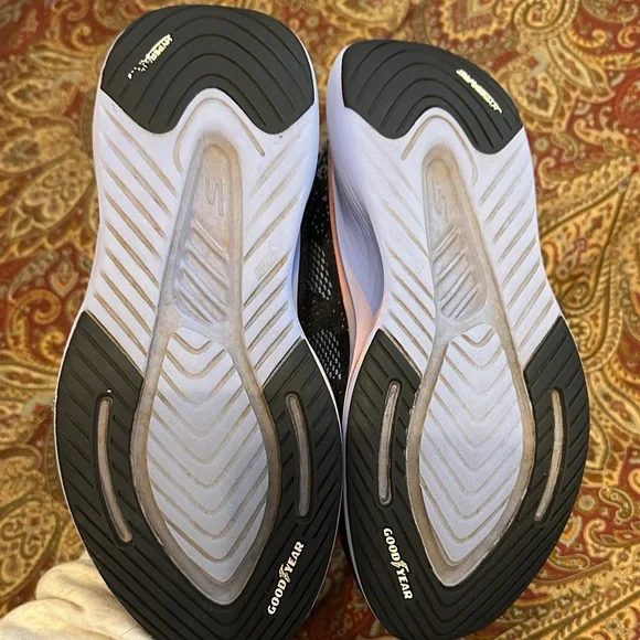 Skechers Women's Black and Pink Sneakers - Picture 2 of 2